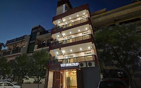 Super Townhouse Lucky Grand Palace