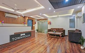 Townhouse Lucky Grand Palace